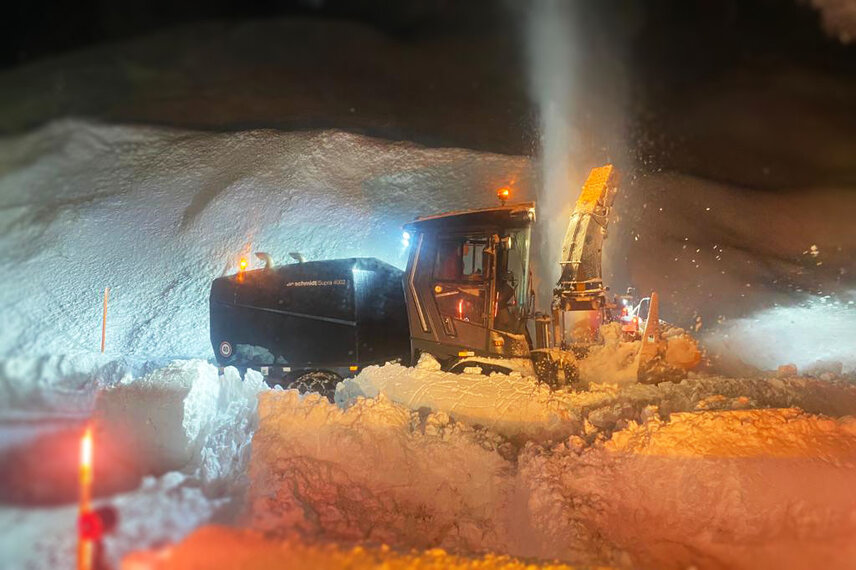 Snow removal in the early morning hours