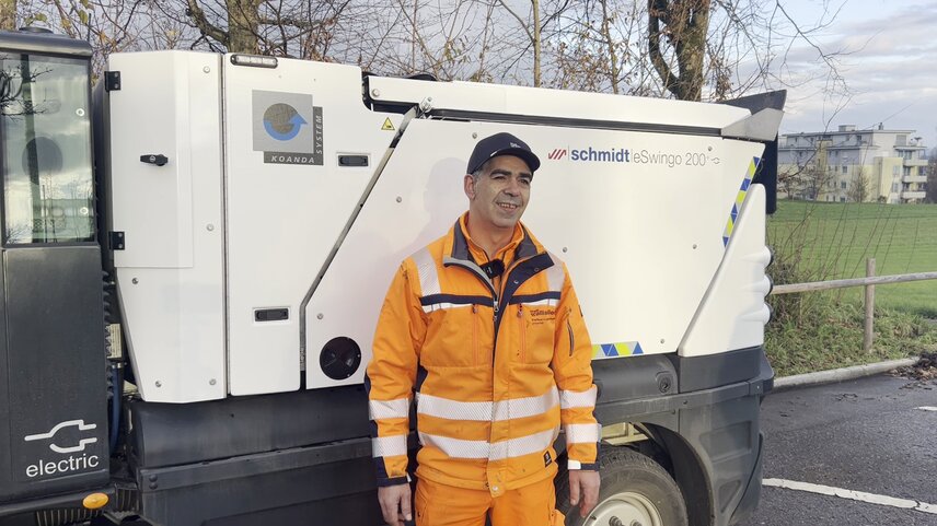 Joaquim, der versierteste Fahrer des Teams Unterhalt der Abteilung Tiefbau + Landschaft