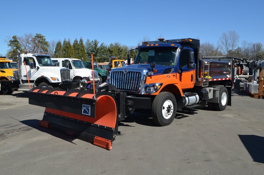 This 11’ APB Select is decked out for winter, but it’s always ready to get the job done year-round.