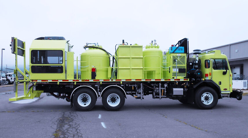 Airless Striping System – Delivers razor-sharp lines at greater speeds for increased production making it ideal for demanding, high-traffic projects.