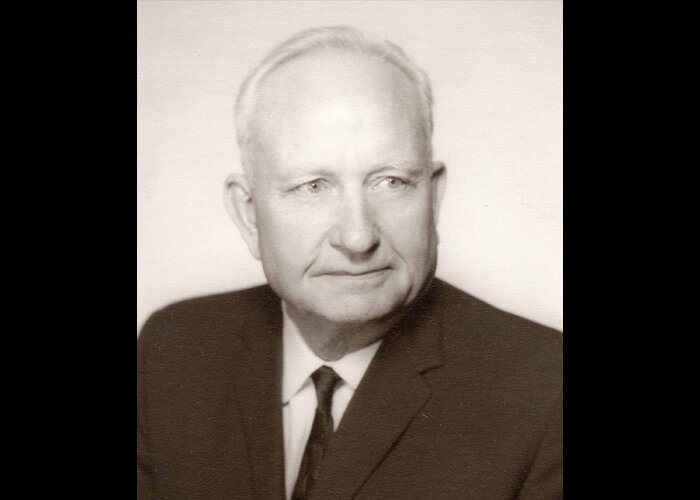 Eskil Waldemar Swenson (23 de marzo de 1901 – 20 de abril de 1978)