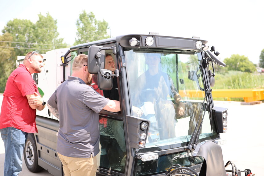 HV-training gaat niet alleen over veiligheid, maar zorgt ook voor snellere reparaties, minder stilstand en meer vertrouwen in hun elektrische wagenpark.