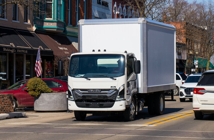 Advantic bodies combine lightweight composite construction and rugged durability, helping fleets stay on the road longer with less maintenance.