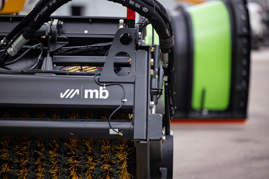 Wear parts matter—brushes and cutting edges are your first  line of defense against packed snow and ice. Inspect and  replace before winter hits.