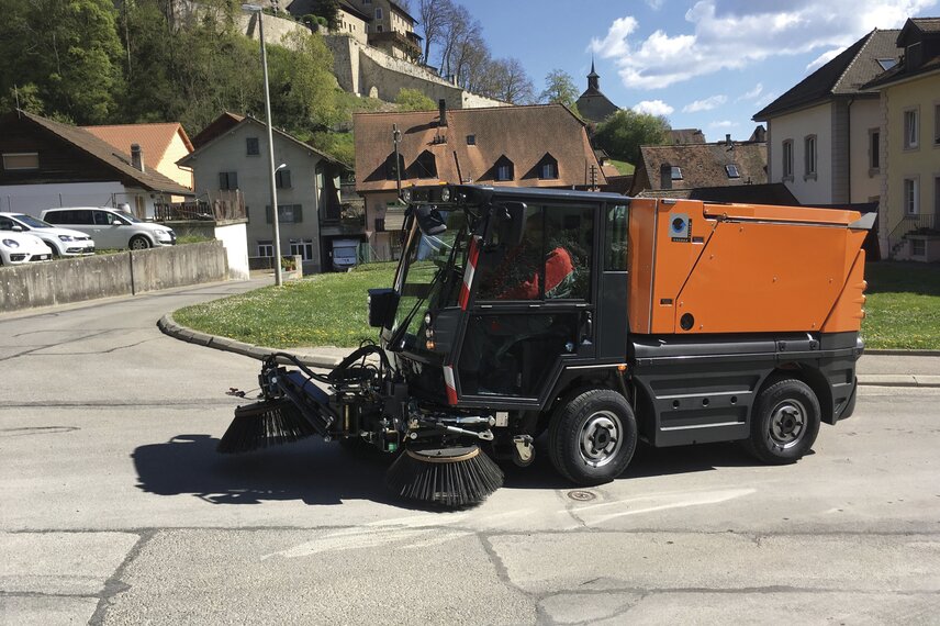 Sweepers | MFH 250 | Aebi Schmidt Group